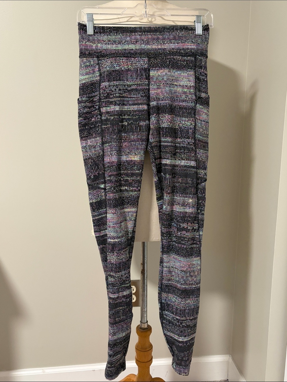 Lululemon LAB High Rise Train Leggings size 8 Foil Glitch EUC